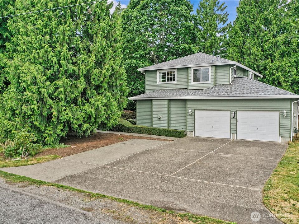 18319 Driftwood Drive E, Lake Tapps, WA 98391 | Zillow