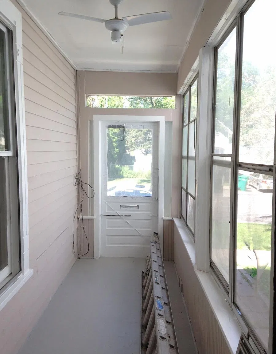 3 bed, 1200 sqft, $1,895 — Photo 2