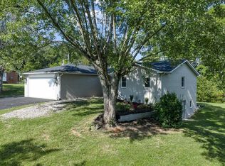 3766 Old Bridge Rd, Cookeville, TN 38506