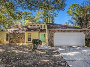 2901 Carrousel Ct, Stone Mountain, GA 30087