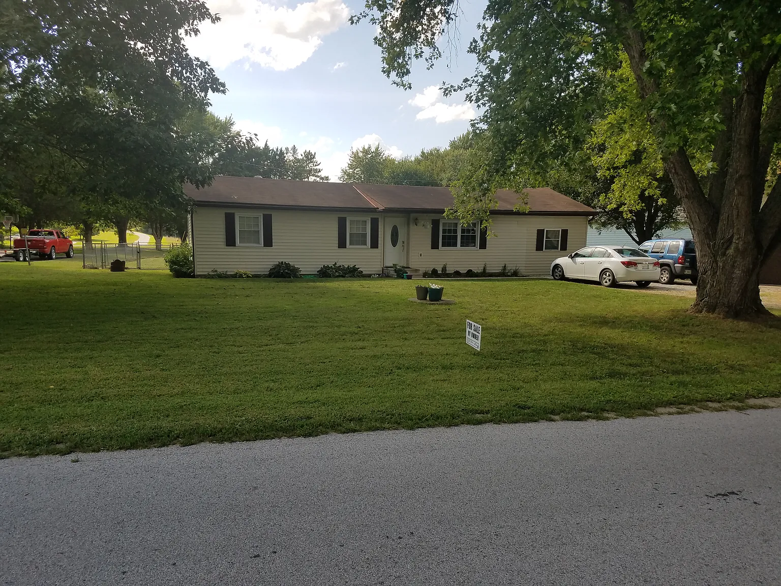 7339 S 18th 1/2 Pl photo 1
