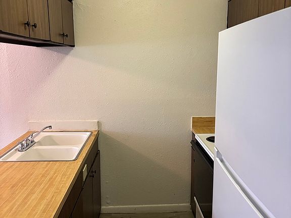 5th image of 322 S Waco St #14