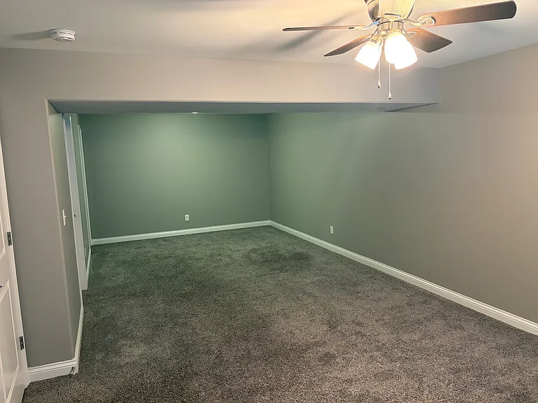 442 Honeysuckle Creek Dr — Photo 15