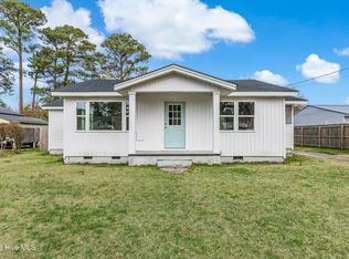 204 N McRae St, Burgaw, NC 28425