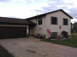 400 N Rogers Rd, Coloma, WI 54930