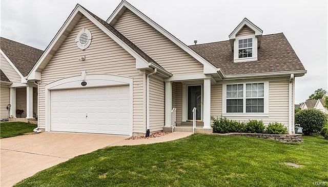 1st image of 3899 Oaklin Dr