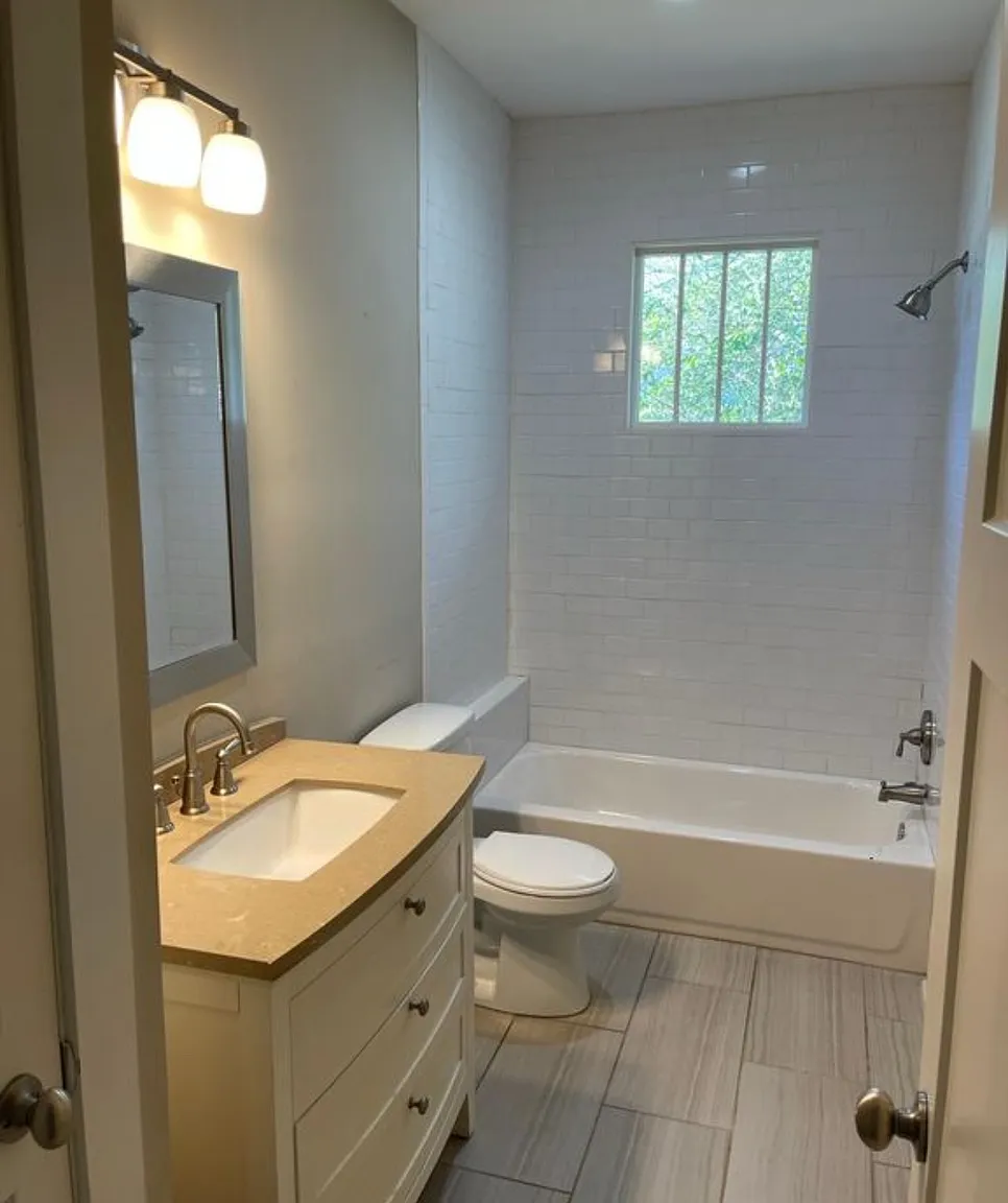 3 bed, 1300 sqft, $2,900 — Photo 3