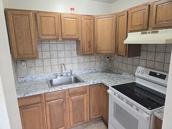 5th image of 2004 NW 27th St #4