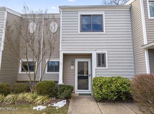 19 Gloria Ct, Tinton Falls, NJ