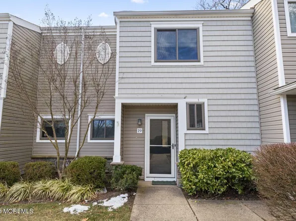 19 Gloria Court, Tinton Falls, NJ 07724