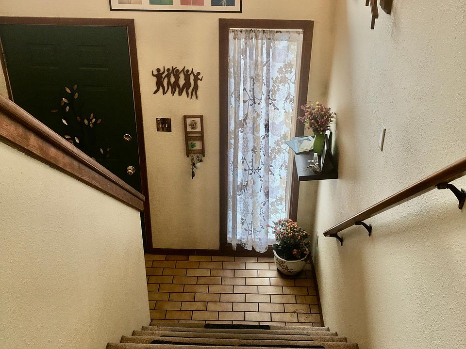 Entryway from upstairs!