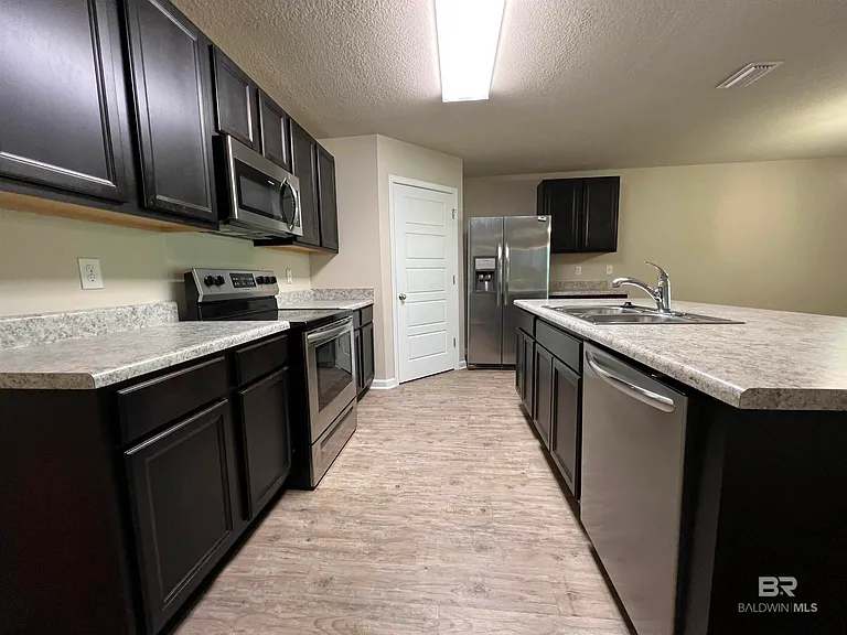 10286 Shetland Dr — Photo 3