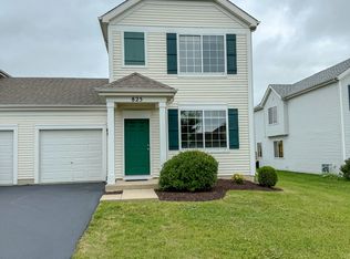825 Daniel Dr, Minooka, IL 60447