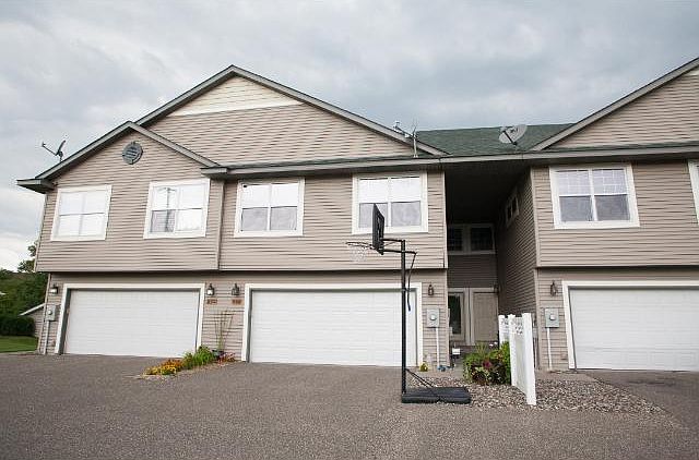1st image of 646 Pleasant Dr