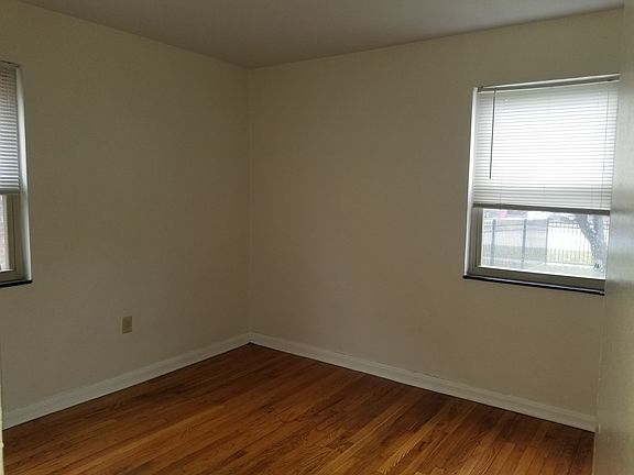 2nd image of 3438-3448 E Broad St #7628FDF00