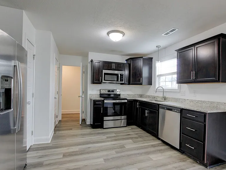 702 Ellie Nat Dr — Photo 53