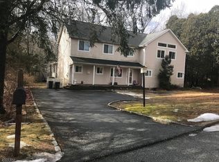 40 Camden Pl, West Milford, NJ 07480