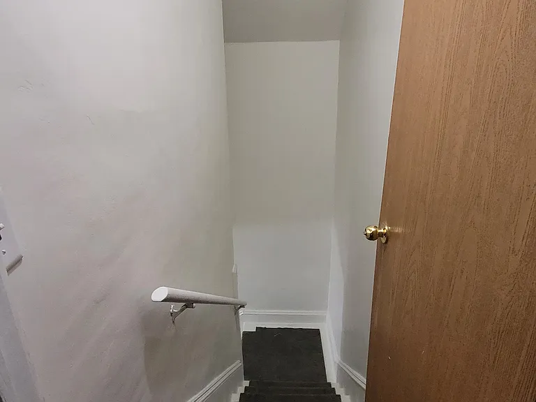 304 N 12th St #1 — Photo 5