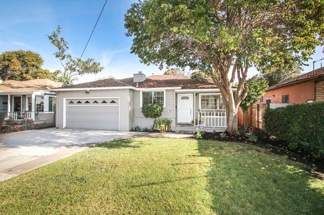 1st image of 136 Azalia Dr