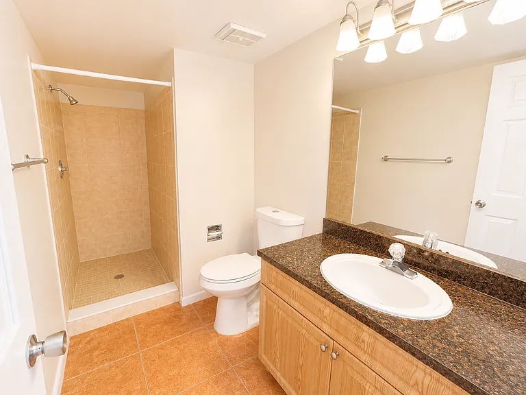 208 S Habana Ave #G — Photo 13