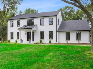 1629 White Fence Ln, Libertyville, IL 60048