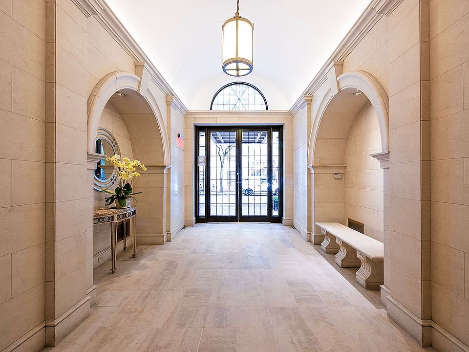1st image of 15 W 63rd St APT 12B