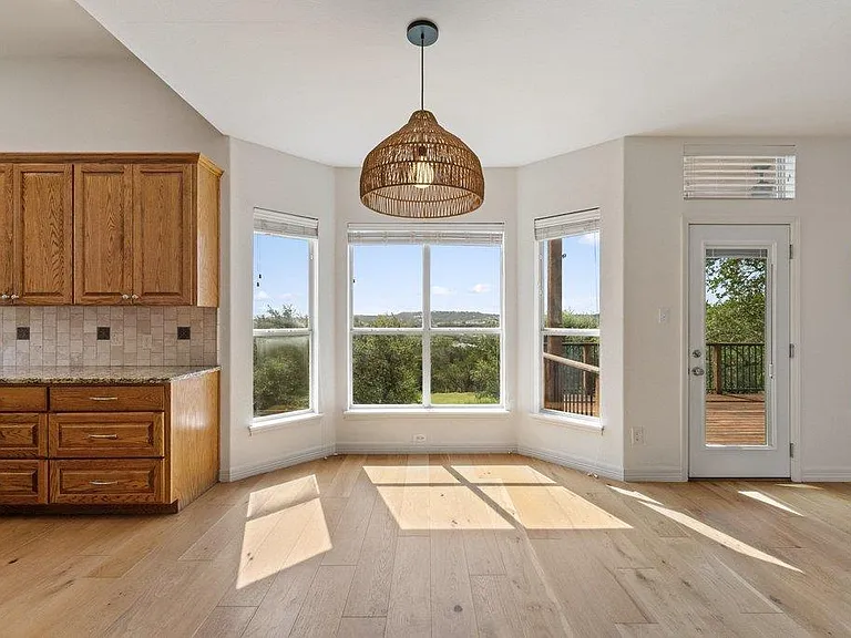 17133 Majestic Ridge Rd — Photo 12
