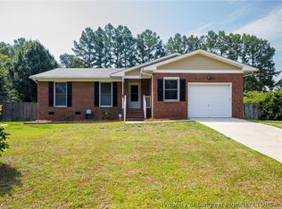 122 Sprucepine Dr, Raeford, NC 28376