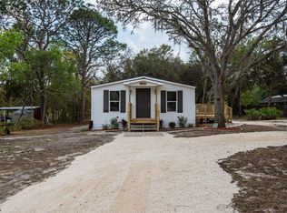9850 Lake Dr, Weeki Wachee, FL 34613