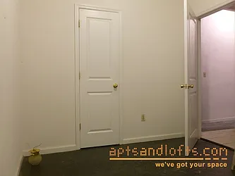 Rented by aptsandlofts.com