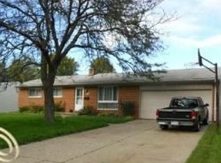 3654 David K Dr, Waterford, MI