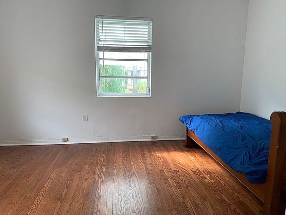 5th image of 8826 Emerson Ave