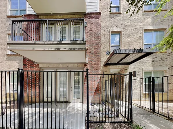 1020 Texas St APT 3104, Fort Worth, TX 76102