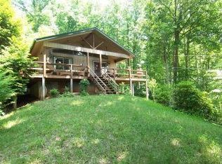 276 Paddock Rd, Franklin, NC 28734