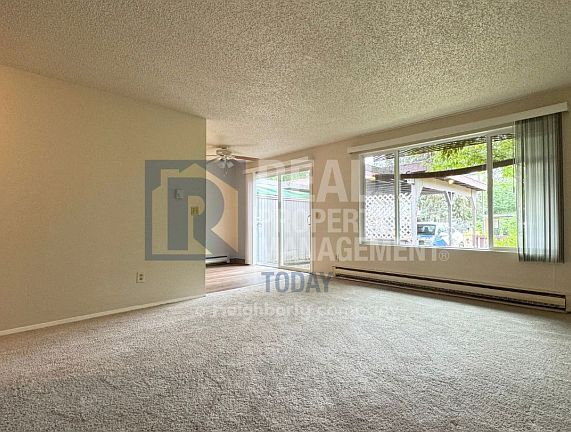 4th image of 1408 Josephine Ct S