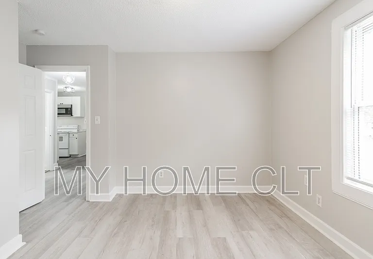 2517 Hemphill St #2 — Photo 4