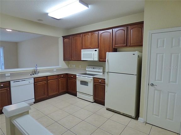 5th image of 2837 Villafuerte Pt Unit 103