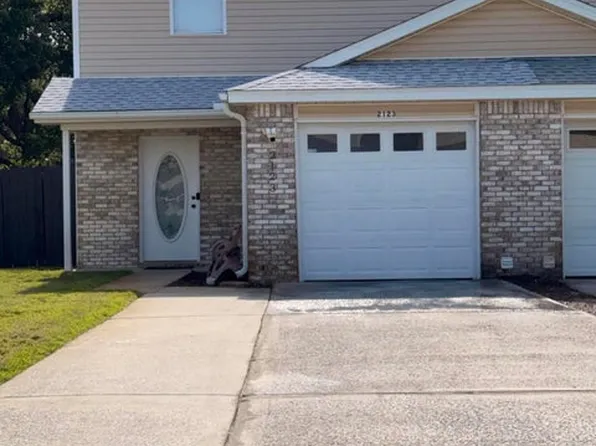 2123 Tom St, Navarre, FL 32566