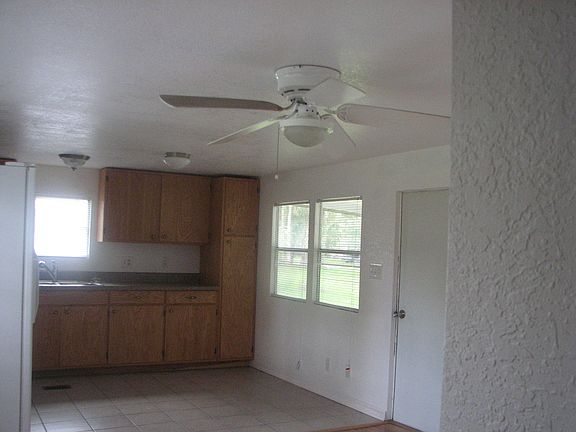 3rd image of 25315 Antler St