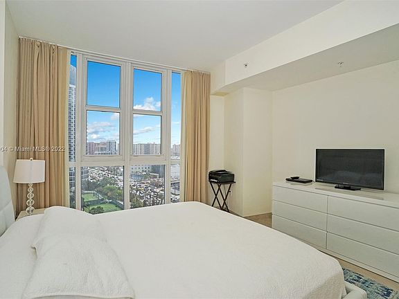 4th image of 18201 Collins Ave APT 1501A