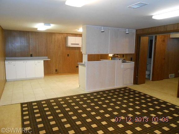 4th image of 5051 W Bluffview Dr
