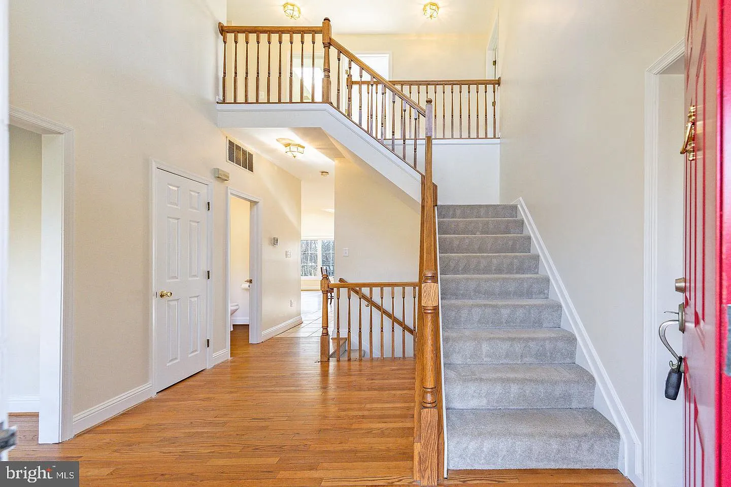5 bed, 2.5 bath, 2778 sqft, $4,000 — Photo 3