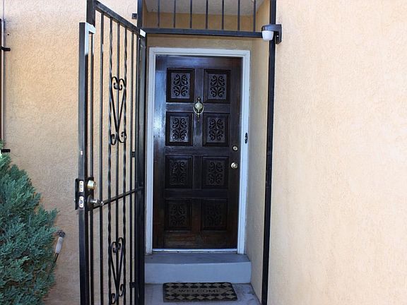 3rd image of 418 Ortiz Dr NE