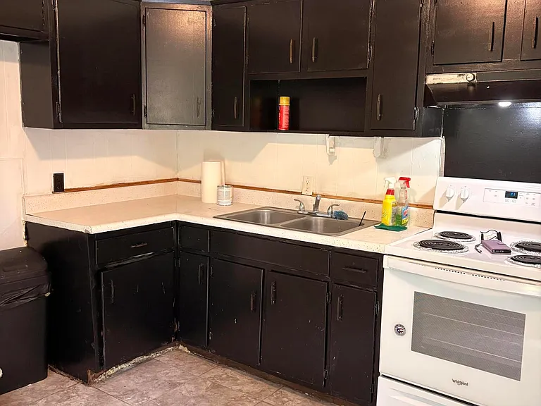 3020 Bemis Ave — Photo 8