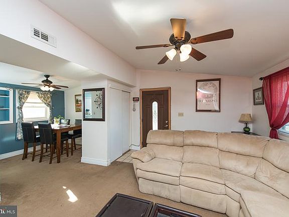 3rd image of 1203 Hutton Dr