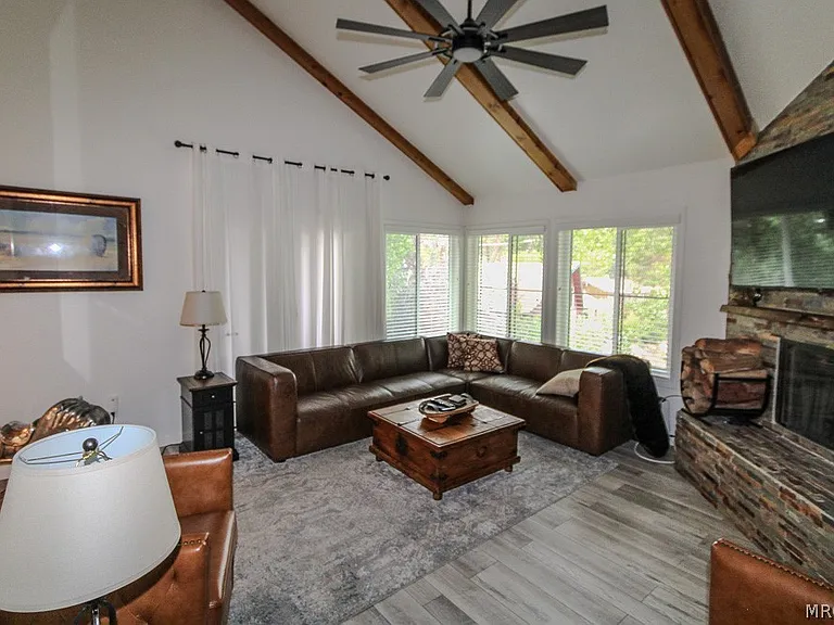 43063 Goldmine Woods Ln — Photo 16
