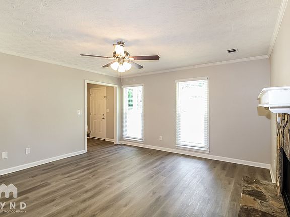 3rd image of 1518 Sugarplum Pl SW