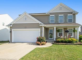 379 Sunbury Dr, Howell, MI 48855