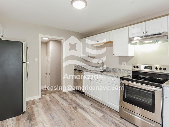 3rd image of 1926 5th Ave
