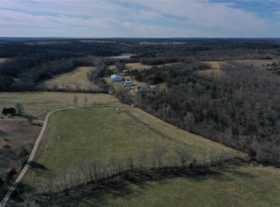 12699 Silver Leaf Farm Rd, De Soto, MO 63020